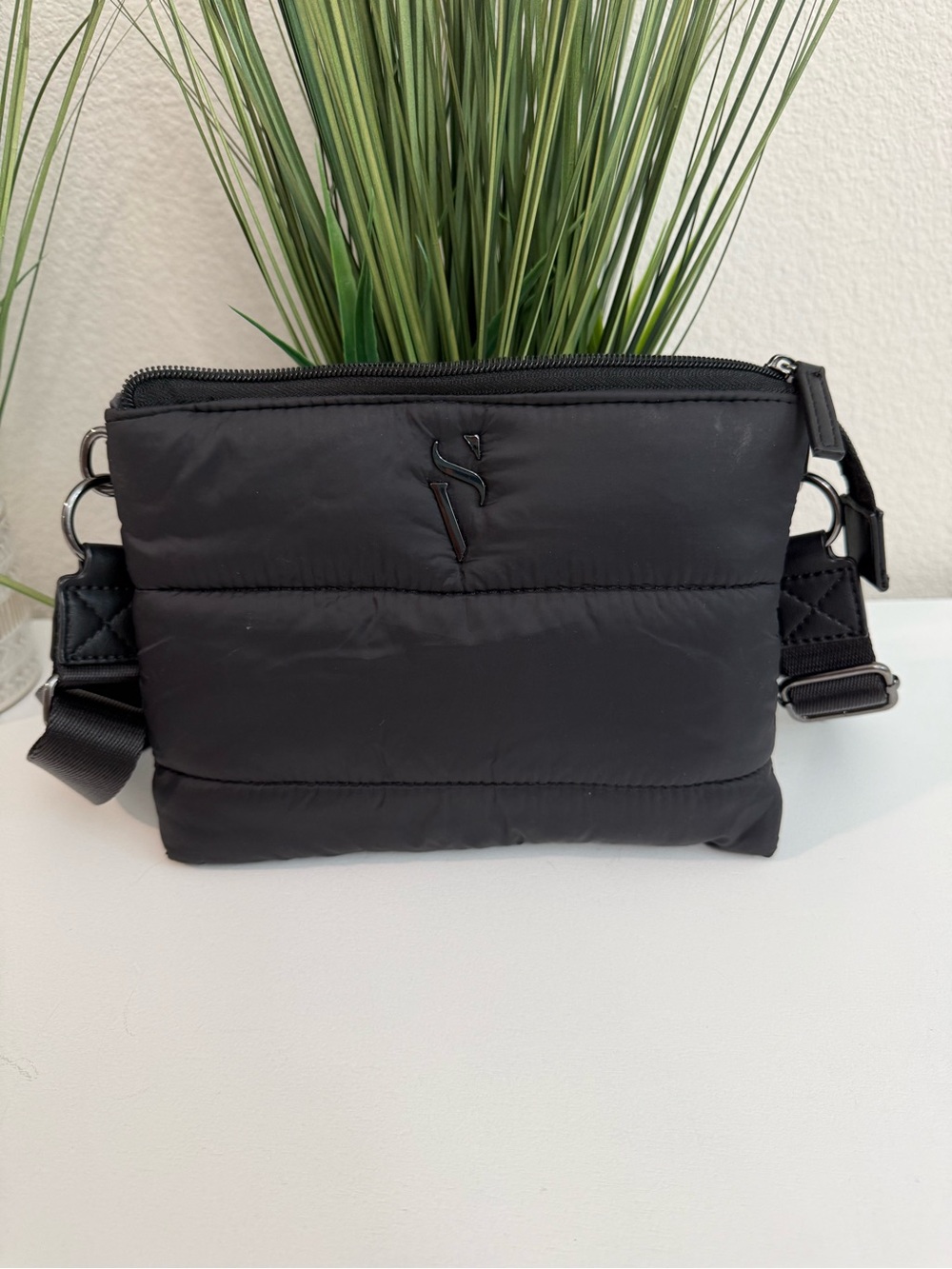 Simply Vera Vera Wang Black Quilted Crossbody Bag
